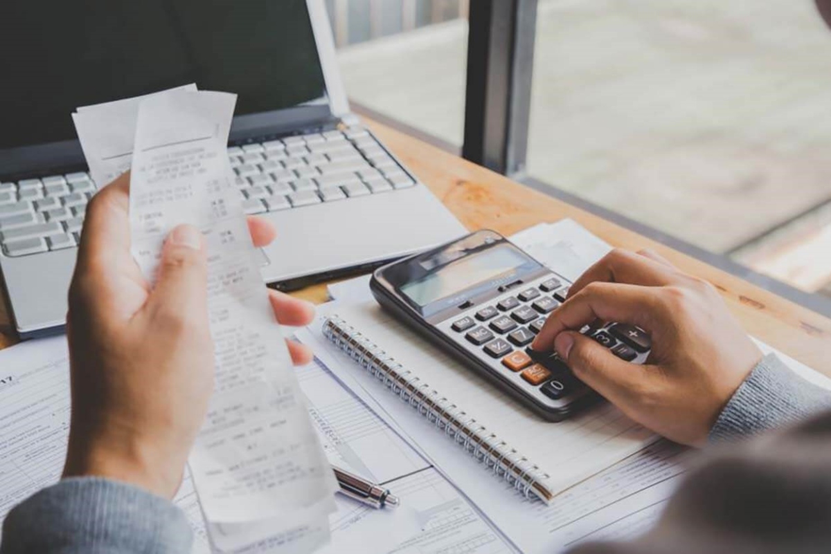 ¿Qué tipos de documentos comerciales existen en la contabilidad?